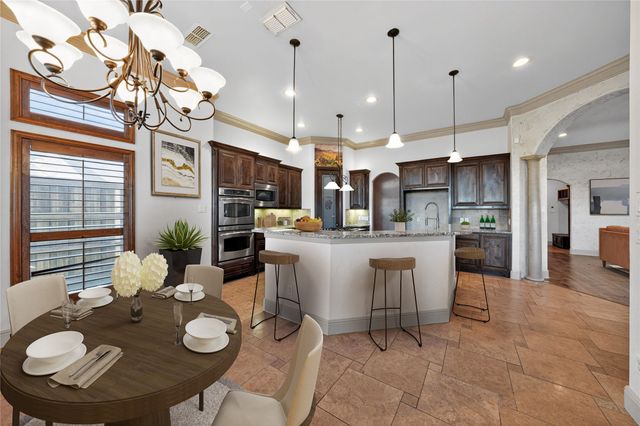 845 Thomas Crossing Drive, Fort Worth, TX 76028