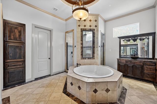 845 Thomas Crossing Drive, Fort Worth, TX 76028