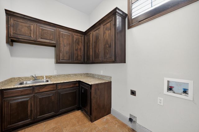 845 Thomas Crossing Drive, Fort Worth, TX 76028