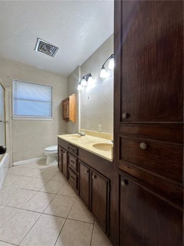 1927 South Park Dr, Kingsville, TX 78363