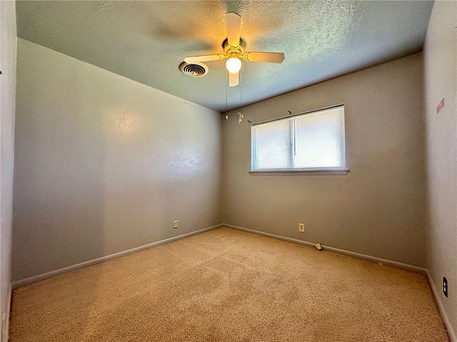 1927 South Park Dr, Kingsville, TX 78363