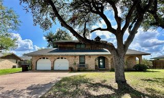 1927 South Park Dr, Kingsville, TX 78363