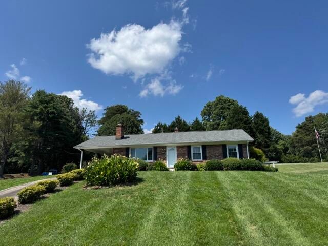 1044 Stoney Mountain RD, Martinsville, VA 24112