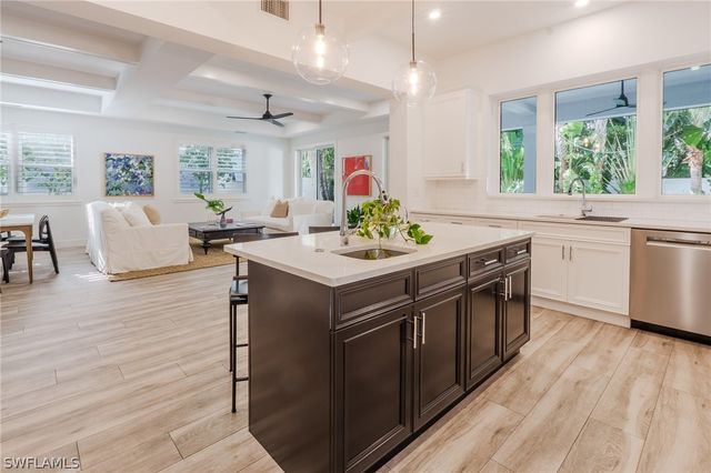 1075 Frank Whiteman BLVD, Naples, FL 34103