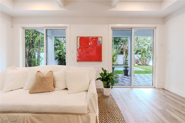 1075 Frank Whiteman BLVD, Naples, FL 34103