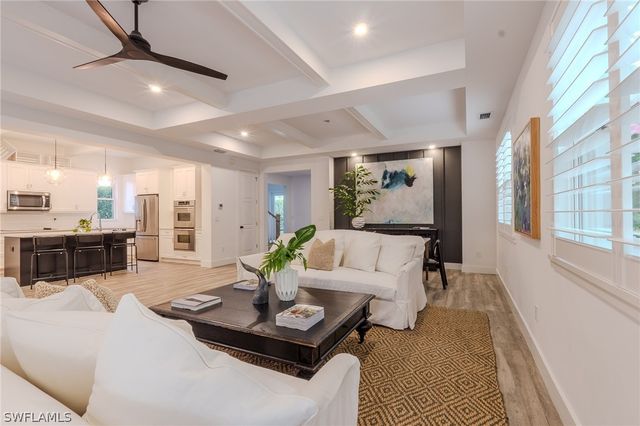 1075 Frank Whiteman BLVD, Naples, FL 34103