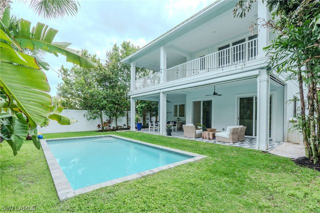 1075 Frank Whiteman BLVD, Naples, FL 34103