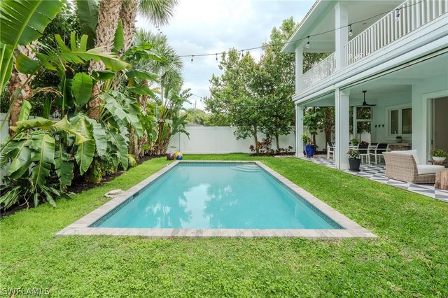 1075 Frank Whiteman BLVD, Naples, FL 34103