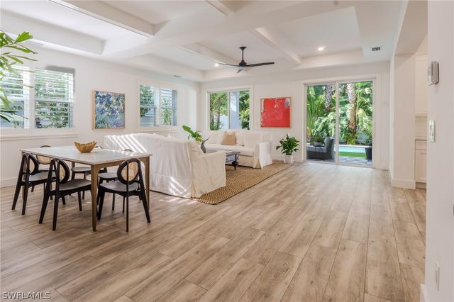 1075 Frank Whiteman BLVD, Naples, FL 34103