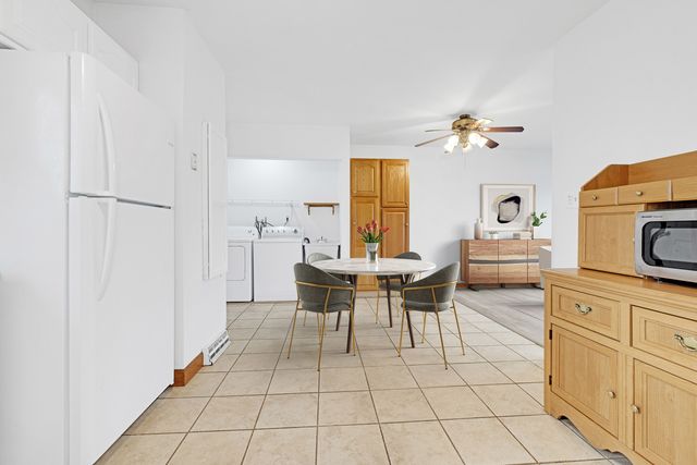 17851 Park Avenue, Lansing, IL 60438