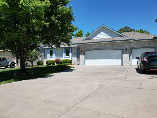 1106 E SOUTHCREST CIR, Derby, KS 67037