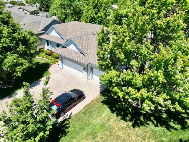 1106 E SOUTHCREST CIR, Derby, KS 67037