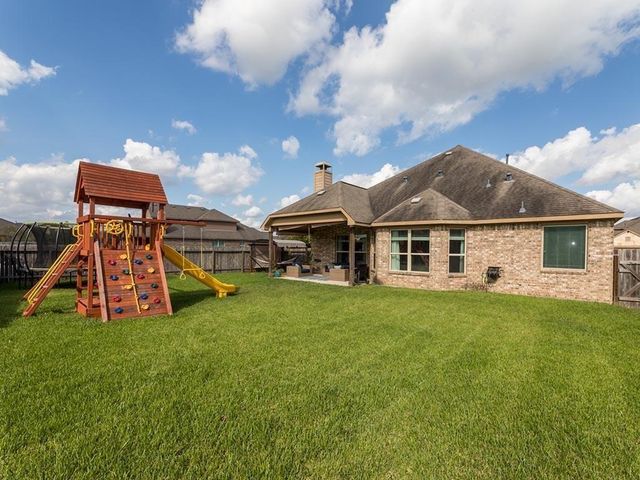 671 Cumberland Ridge Lane, League City, TX 77573