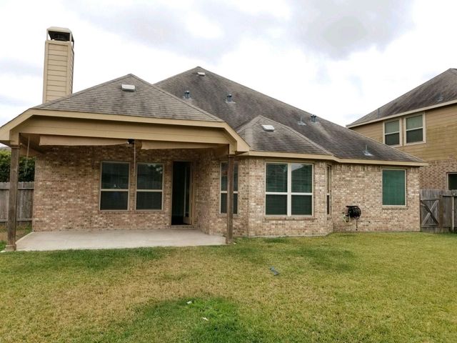 671 Cumberland Ridge Lane, League City, TX 77573