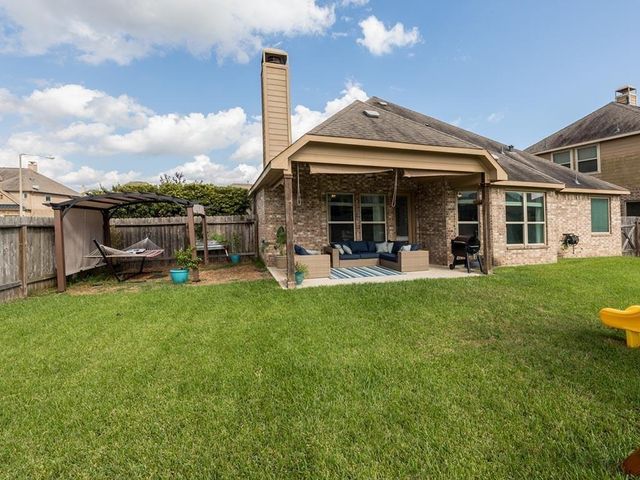 671 Cumberland Ridge Lane, League City, TX 77573