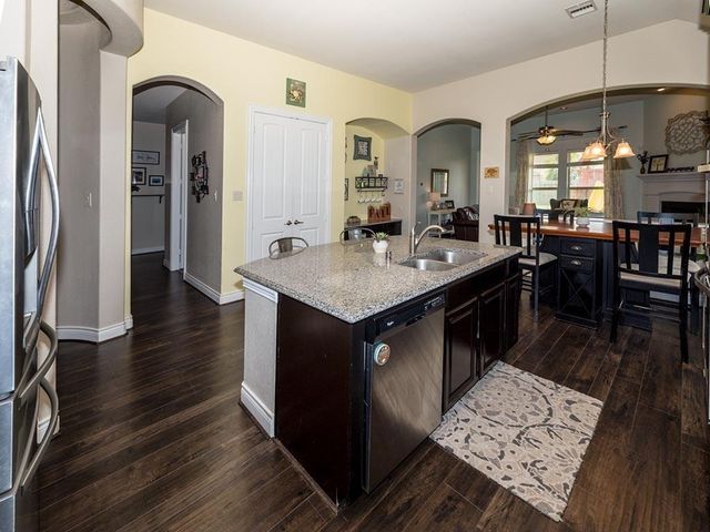 671 Cumberland Ridge Lane, League City, TX 77573