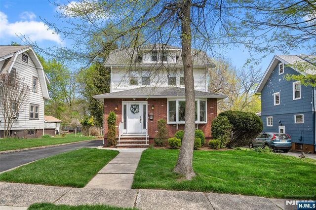 77 Oakdene Avenue, Teaneck, NJ 07666