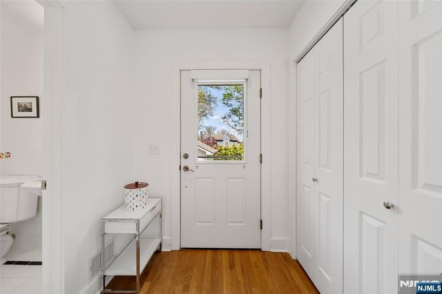 77 Oakdene Avenue, Teaneck, NJ 07666