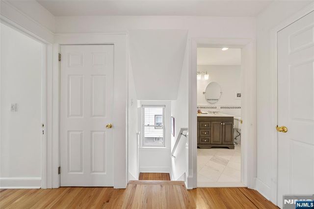 77 Oakdene Avenue, Teaneck, NJ 07666