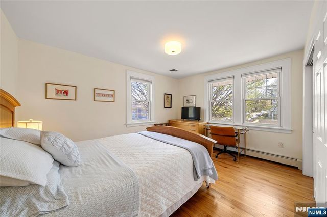 77 Oakdene Avenue, Teaneck, NJ 07666