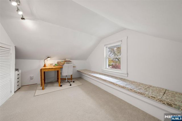 77 Oakdene Avenue, Teaneck, NJ 07666