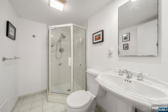 77 Oakdene Avenue, Teaneck, NJ 07666