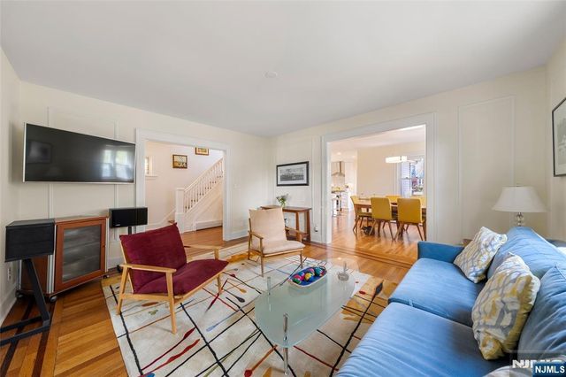 77 Oakdene Avenue, Teaneck, NJ 07666