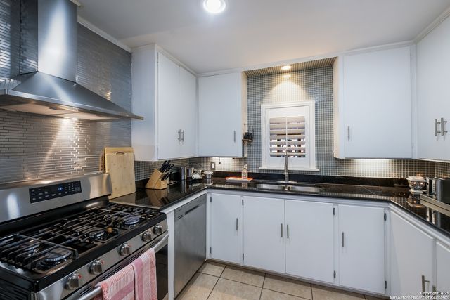 2623 W KINGS HWY, San Antonio, TX 78228