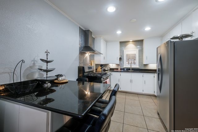 2623 W KINGS HWY, San Antonio, TX 78228