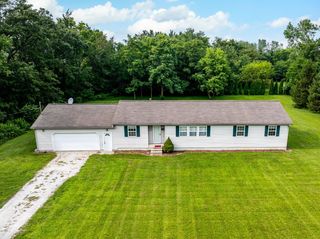 704 County Road 126, Fremont, OH 43420