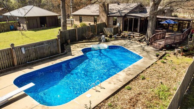 8112 Hart Road, Benton, AR 72019