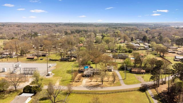 8112 Hart Road, Benton, AR 72019