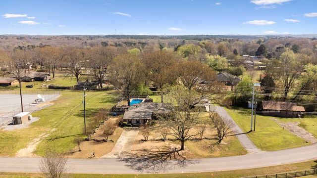 8112 Hart Road, Benton, AR 72019