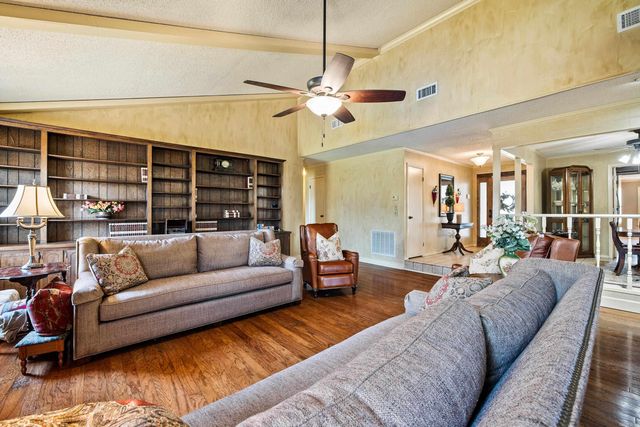 8112 Hart Road, Benton, AR 72019