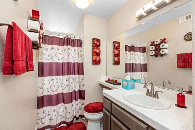 1725 Medinah Road, San Marcos, CA 92069
