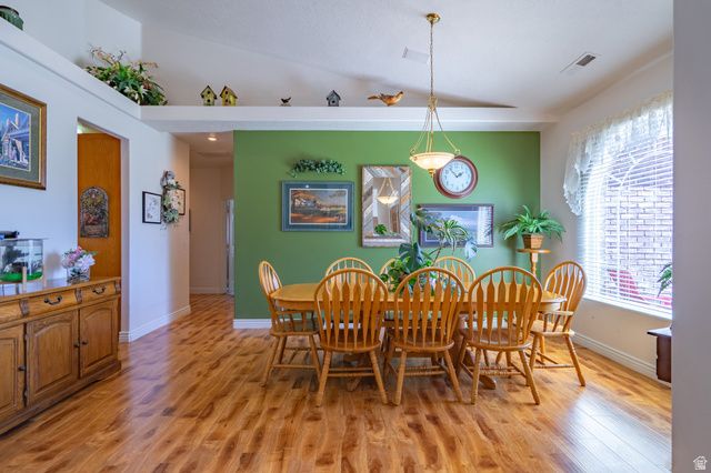 3734 W MITCHELL DR, Santa Clara, UT 84765