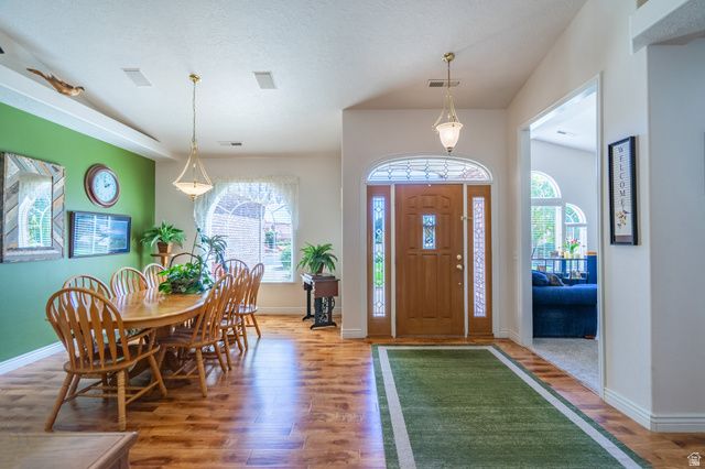 3734 W MITCHELL DR, Santa Clara, UT 84765