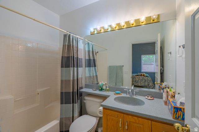 3734 W MITCHELL DR, Santa Clara, UT 84765