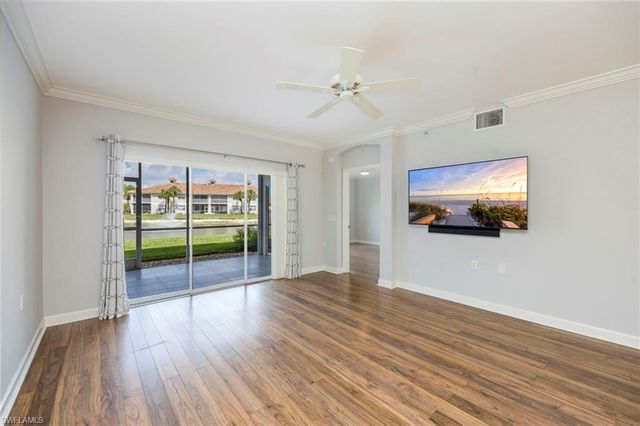 3023 Horizon LN 2507, Naples, FL 34109