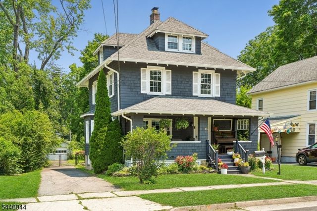 15 Thompson St, Newton Town, NJ 07860