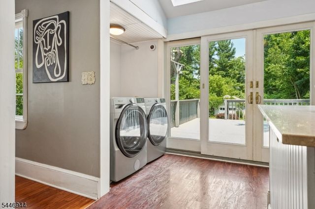 15 Thompson St, Newton Town, NJ 07860
