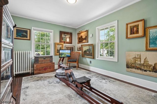 15 Thompson St, Newton Town, NJ 07860