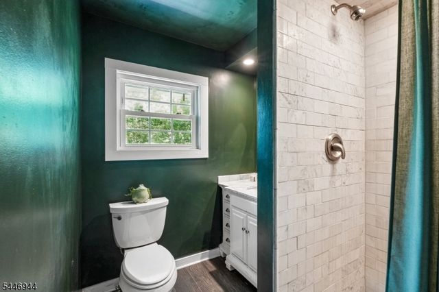 15 Thompson St, Newton Town, NJ 07860