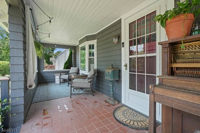 15 Thompson St, Newton Town, NJ 07860