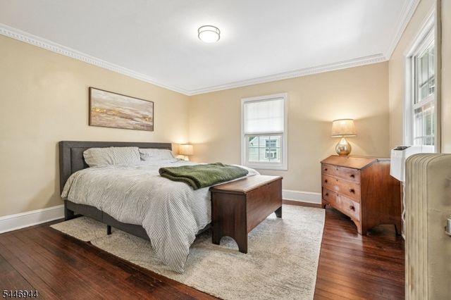 15 Thompson St, Newton Town, NJ 07860