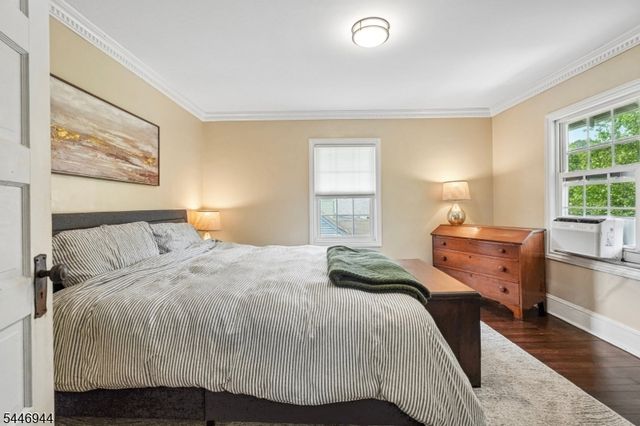 15 Thompson St, Newton Town, NJ 07860