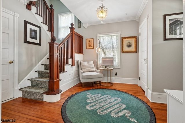 15 Thompson St, Newton Town, NJ 07860