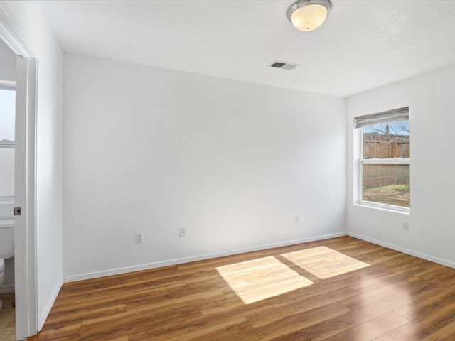 1176 Harrison Road, Santa Fe, NM 87507