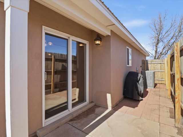 1176 Harrison Road, Santa Fe, NM 87507