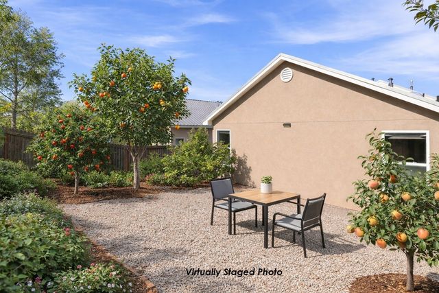 1176 Harrison Road, Santa Fe, NM 87507